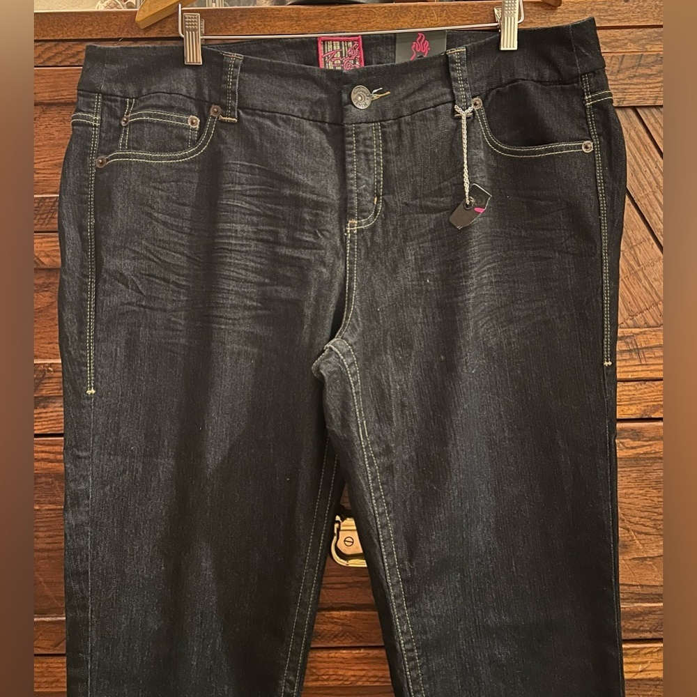 NWT Torrid Pink Label Straight Leg Denim Jeans sz 20 - Picture 3 of 12